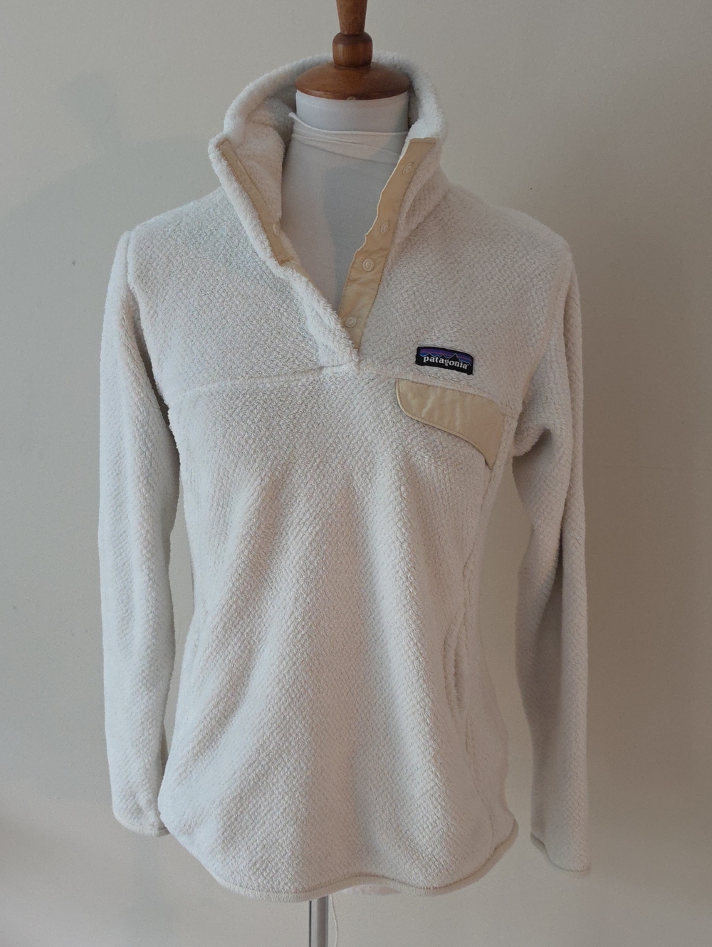 Patagonia Women's Cream Snap  Pullover